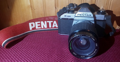 Pentax Asahi  K1000 35mm Film Camera w/28-70mm Lens Red Strap