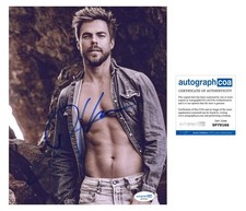 Derek Hough "Dancing with the Stars" AUTOGRAPH Signed Shirtless 8x10 Photo ACOA