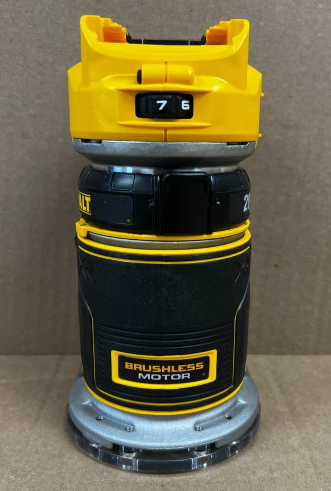 [Caja abierta] (DCW600B) Router compacto inalámbrico DeWalt 20V Max XR (solo herramienta) Foto 2 de 3