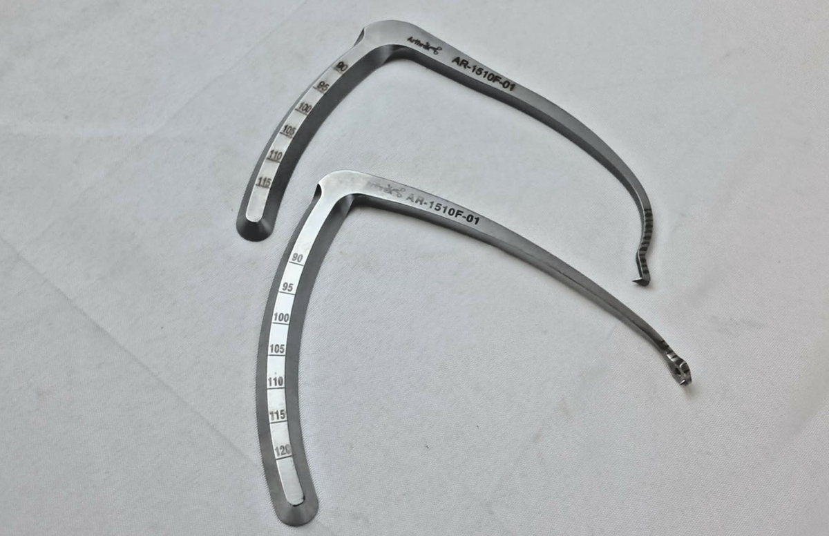 Set of 2 Arthrex AR-1510F-01 Femoral ACL Marking Hooks 7mm & 8mm