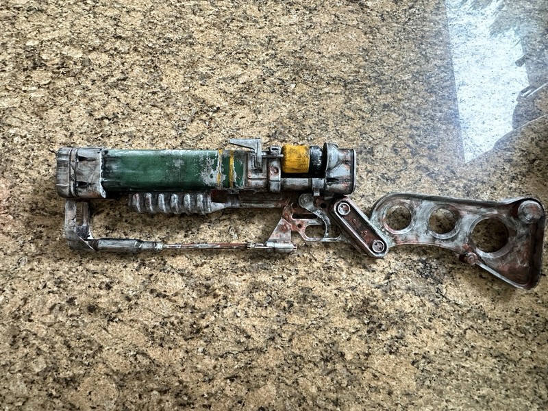 3D Printed Fallout Laser Rifle (painted and weathered)