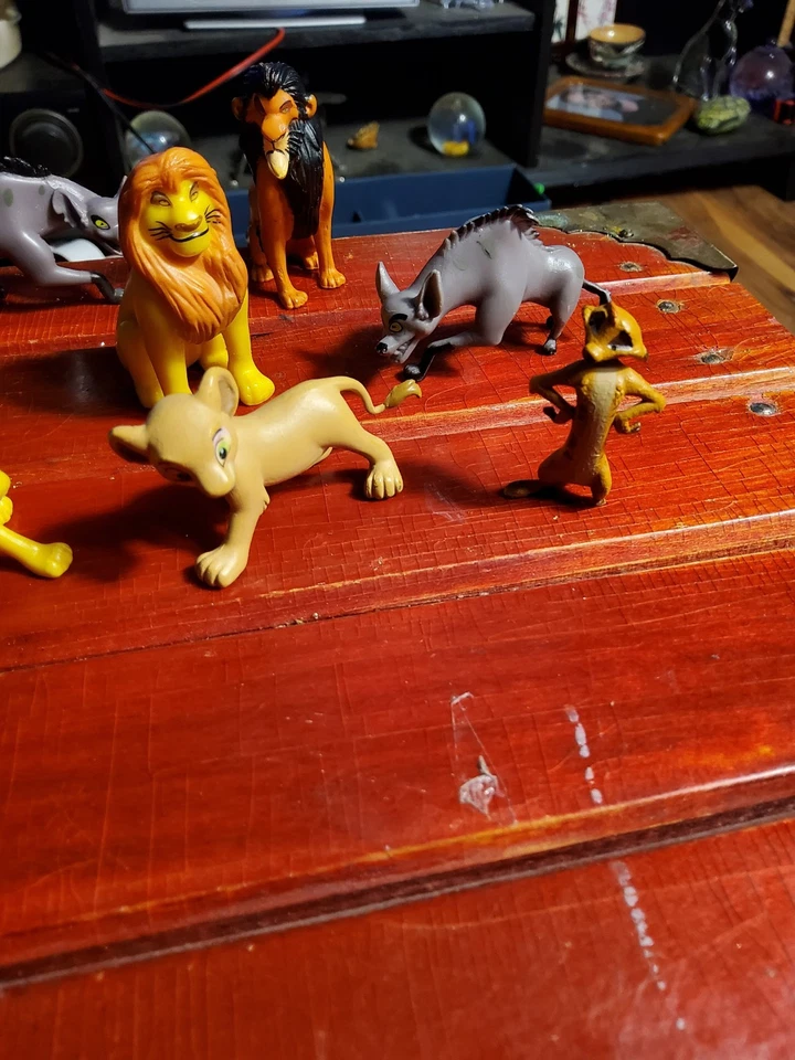 Lote de 7 figuras PVC Disney El Rey León Scar Mufasa Simba Nala Timón Hienas Foto 4 de 4