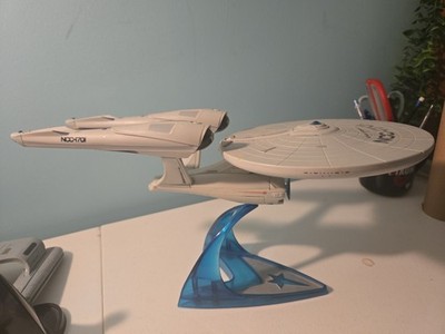 2009 Star Trek Starship U.S.S. Enterprise NCC-1701 Ship w/ Stnd tested works grt