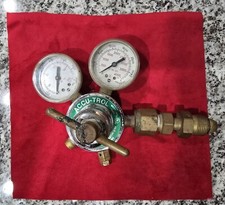 Accu-Trol Oxygen Regulator with gauges