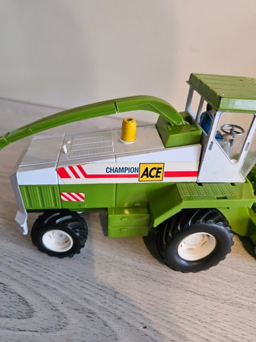 ultra rare ace champion Combine Harvester 1:32 Scale Model Toy turning wheels - Picture 2 of 11