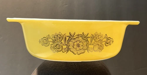 Vintage Pyrex 1.5 Quart Oval Golden Yellow Rosette #043 Casserole Baking Dish