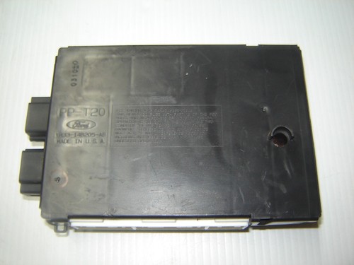 1999-04 Ford Mustang GEM Multifunction Control Module YR33-14B205-AB