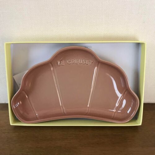 Le Creuset Croissant Dish Plate Cappuccino Brown Bakery Collection Stoneware - Picture 1 of 6