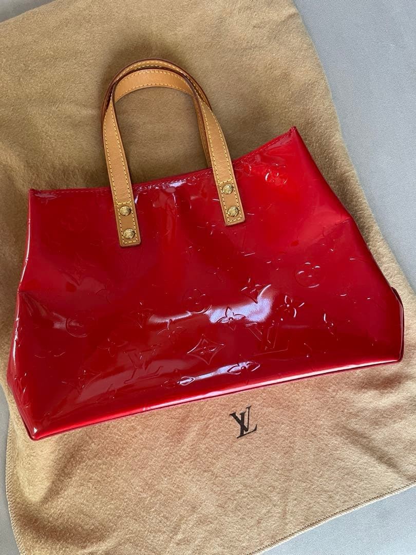 Louis Vuitton Vernis Reade PM Red Patent Leather Handbag Authentic Rare