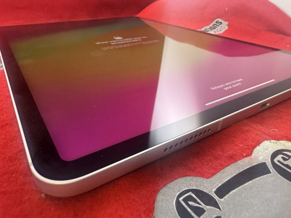 ipad pro 12.9 6th gen for parts - Image 2 of 4