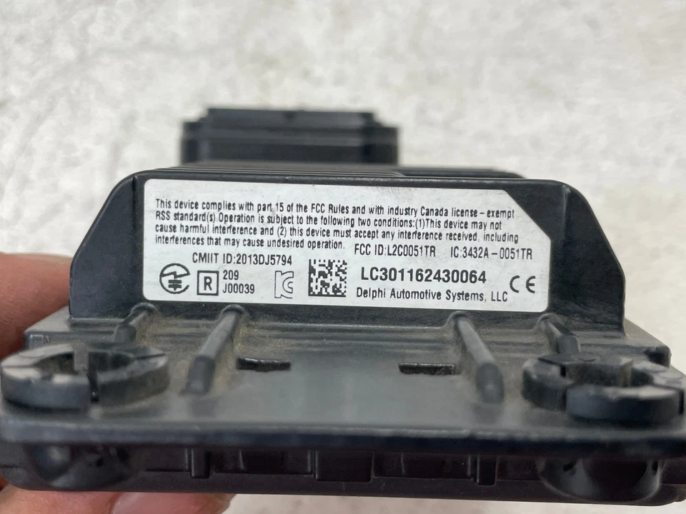 2017-2020 Lincoln Continental Adaptvie Cruise Control Radar Module 1589 OEM - Image 3 of 4