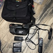 Canon ES900 8mm Video8 Camcorder 2 Batteries, Remote, Half Charger NOT Tested