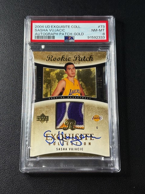 SASHA VUJACIC PSA 8 2004 UD EXQUISITE COLL #73 GOLD ROOKIE RC PATCH AUTO 1/18