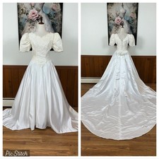 Beautiful Vintage 1980s/90s Wedding Gown 
