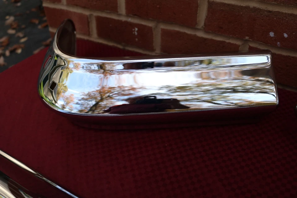 61 1961 CHEVROLET IMPALA BELAIR BISCAYNE NOS 3 PIECE REAR CHROME BUMPER GM - Image 3 of 4