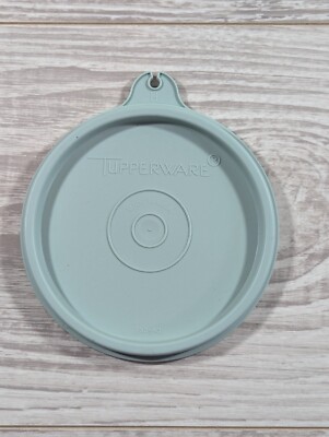 Tupperware Tupper Seal  733-40 Replacement Lid 4'' USA Light Blue H Tab