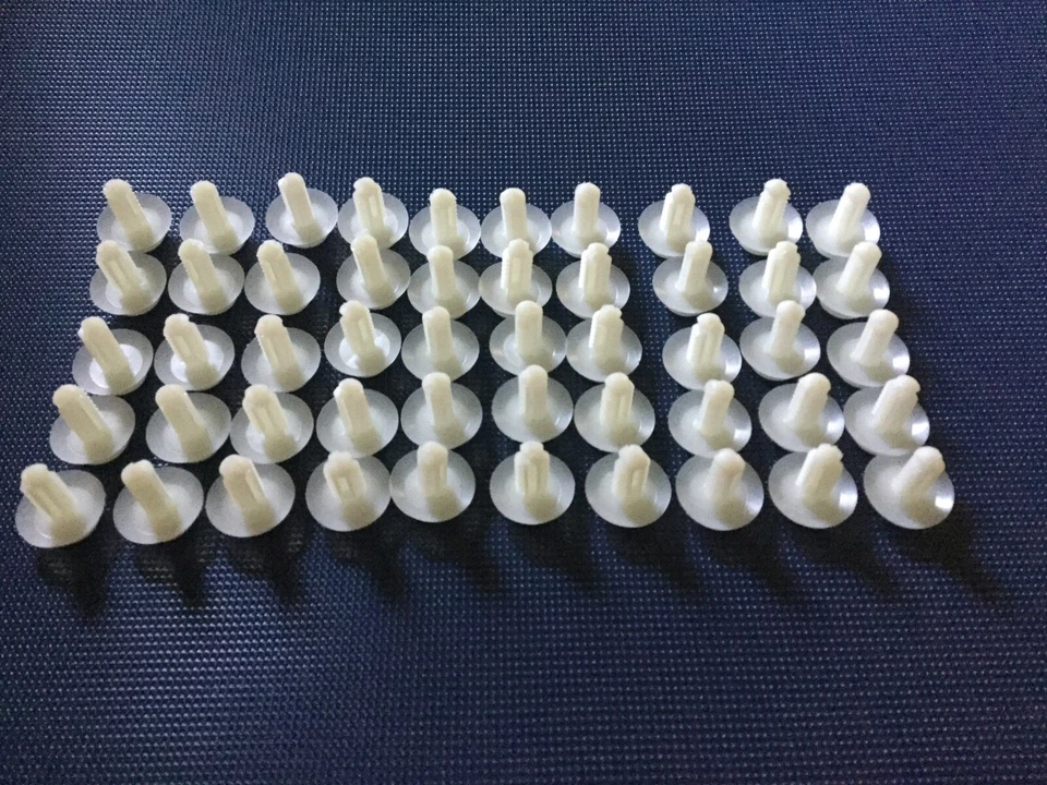 Clips de retención de panel de puerta Dodge Ram 1500-3500 50 piezas (envío rápido) Foto 3 de 4