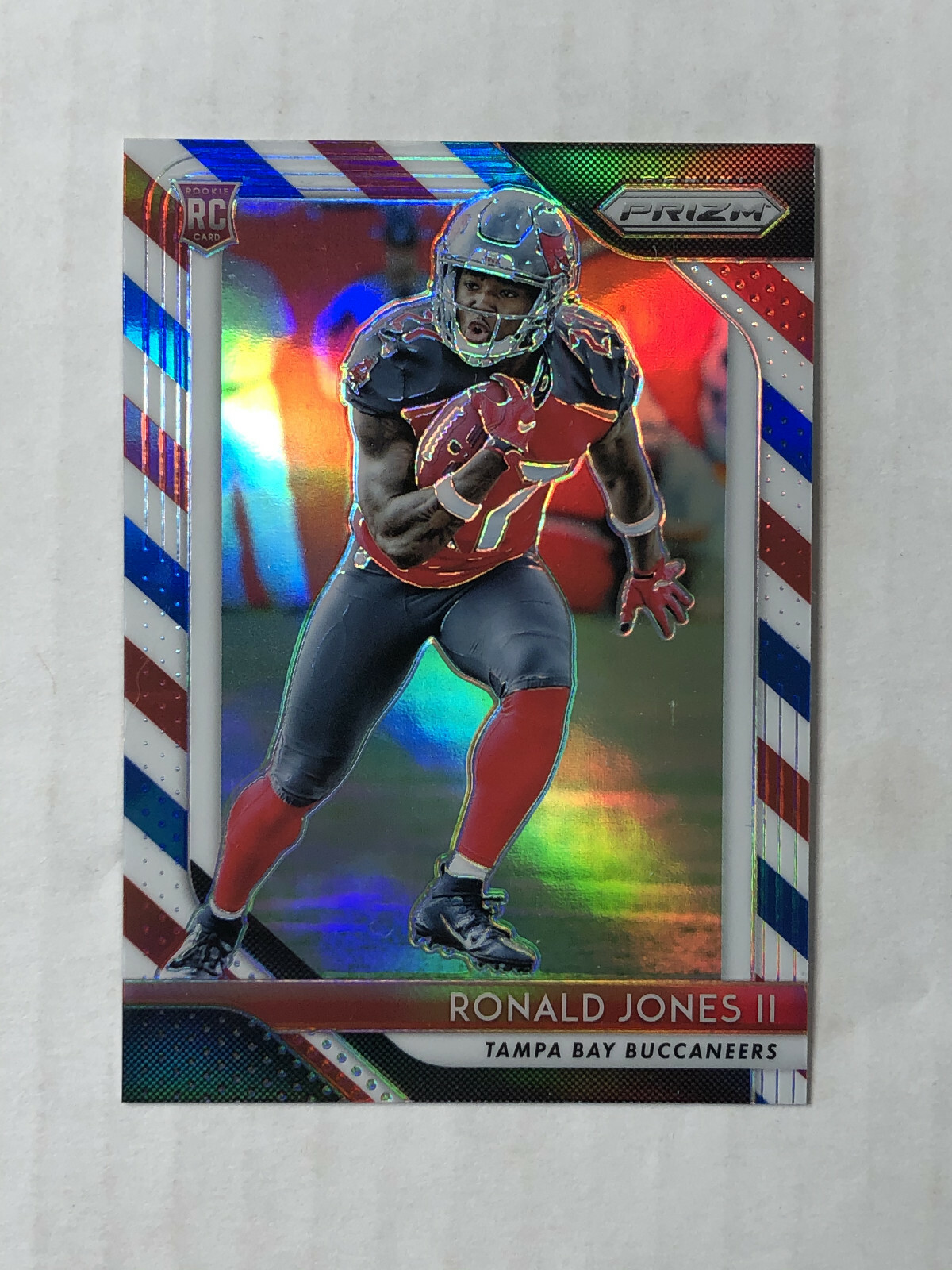 RONALD JONES II 2018 Prizm RED WHITE BLUE PRIZM SP RC REFRACTOR #214! BUCCANEERS
