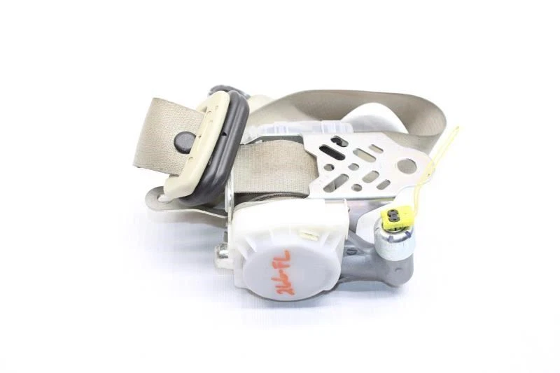 Infiniti G37 V36 2011 convertible #266 cinturón de seguridad delantero izquierdo con pre-choque Foto 4 de 4