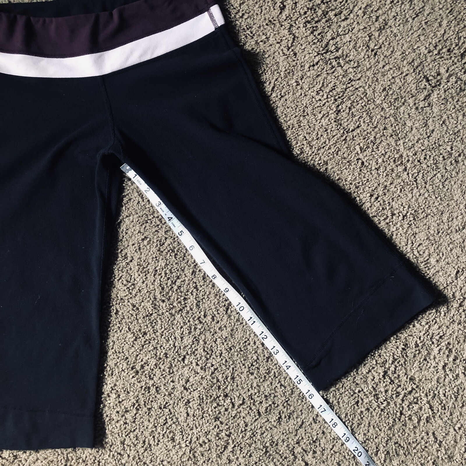 Lululemon Yoga Pants Relaxed Fit Cropped Black Pink P… Gem