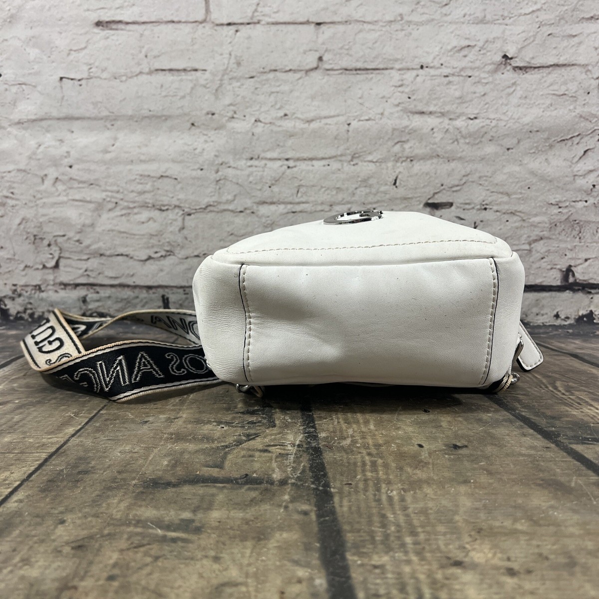 Guess Los Angeles White Small Backpack - Large G Design 