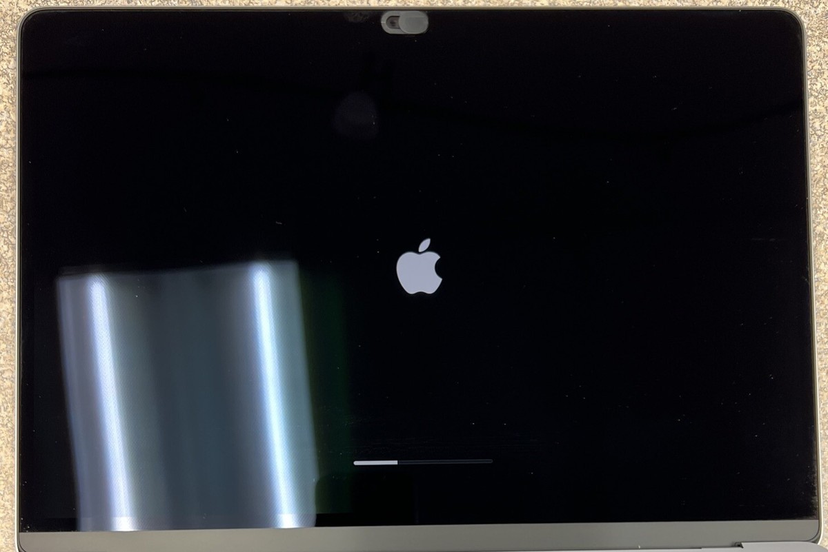 2022 Apple MacBook Air 13 2022 Apple MacBook Air 13