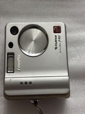 Fujifilm FinePix F Series F601 Zoom 3.1MP Digital Camera