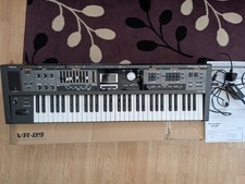Roland VR-09 V-Combo 61-Key Live Keyboard Organ Piano Synth