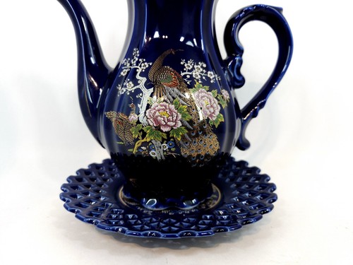 Vintage 9" Cobalt Blue Peacock Musical Teapot & Dish Set Made in Japan Art. - Picture 3 of 12