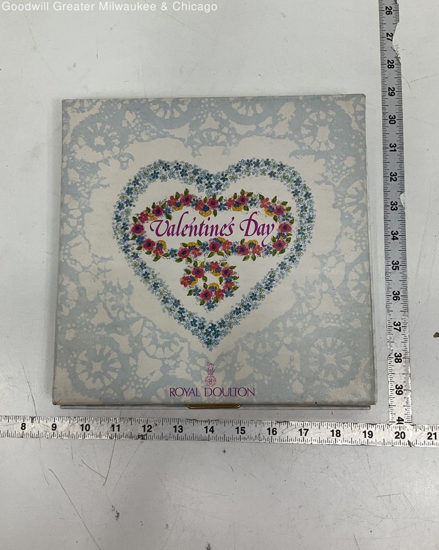 Royal Doulton Multicolor Floral Valentines Day Porcelain Collector Plate
