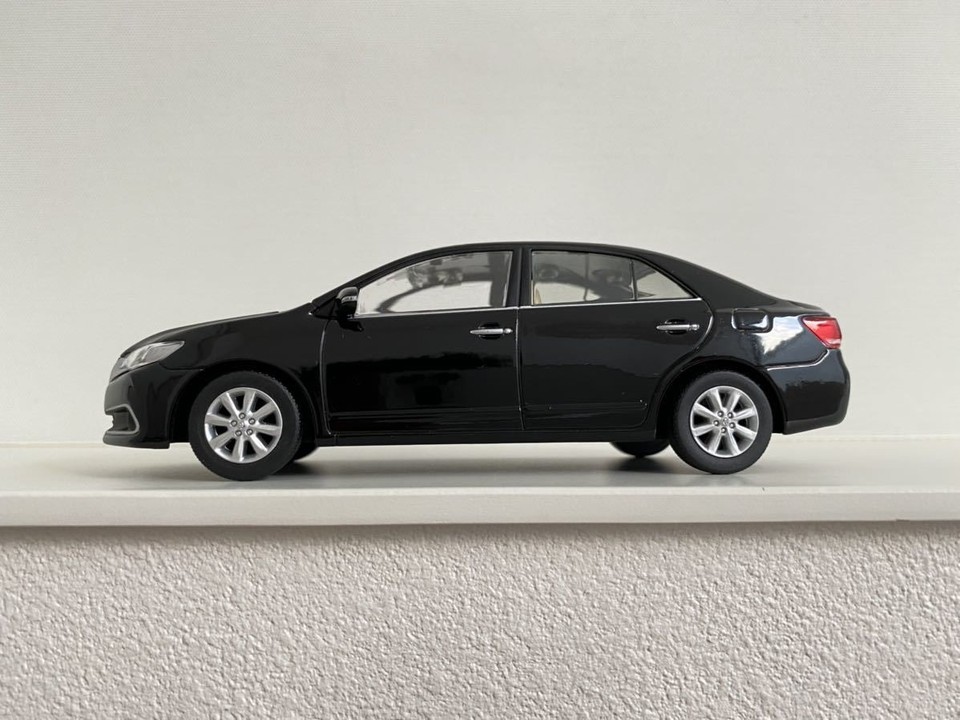 Premio Minicar 1/30 Color Sample 218 Attitude Black Mica Black Color ...