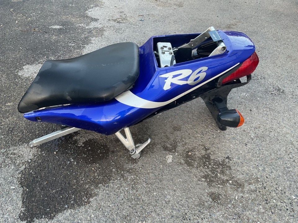 YAMAHA R6 5 EB COMPLETE REAR END SUBFRAME SEAT PLASTICS SEAT UNCUT REAR ...