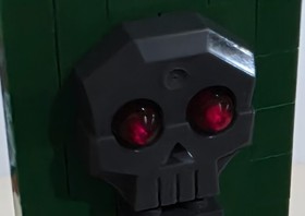 LEGO Indiana Jones 7623 Trolls 7097 Rock Skull Builds with Transparent Red Eyes