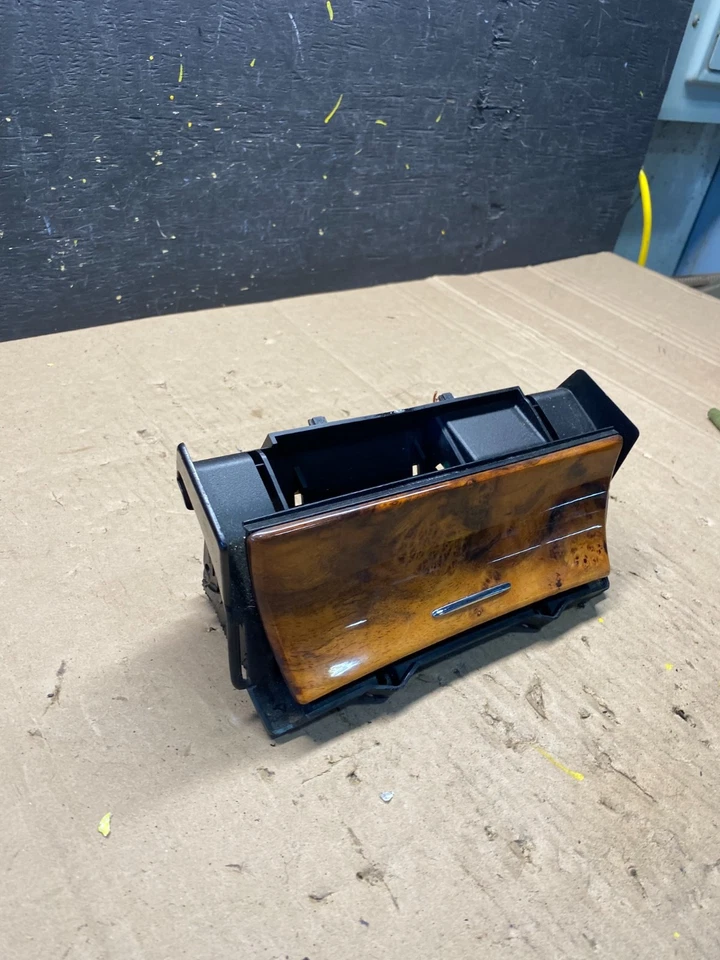 2004 年至 2009 年捷豹 XJ8 前中控台灰盘 r8855 DG — 第 2/4 张图片