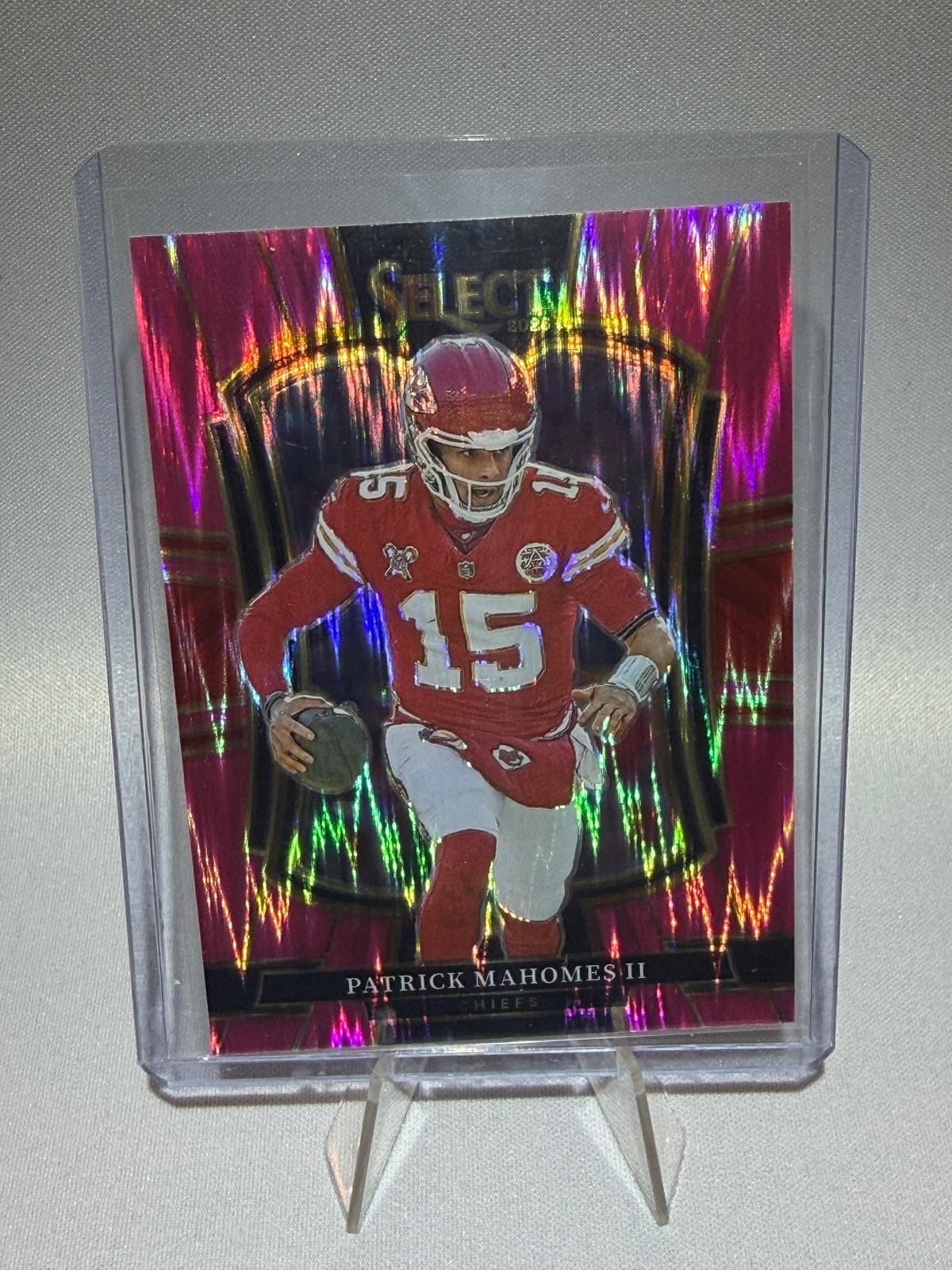 2025 Panini Select #107 Patrick Mahomes II Pink Prizm Shock