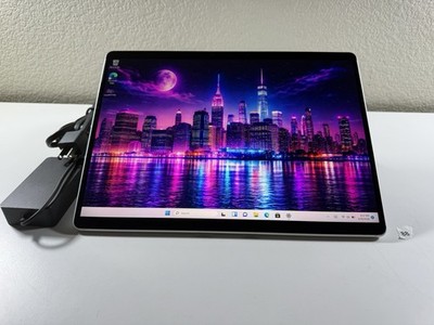 Microsoft Surface Pro 8  (1982) i5-1145G7 - 16GB RAM - 256GB  120Hz - Win 11 Pro
