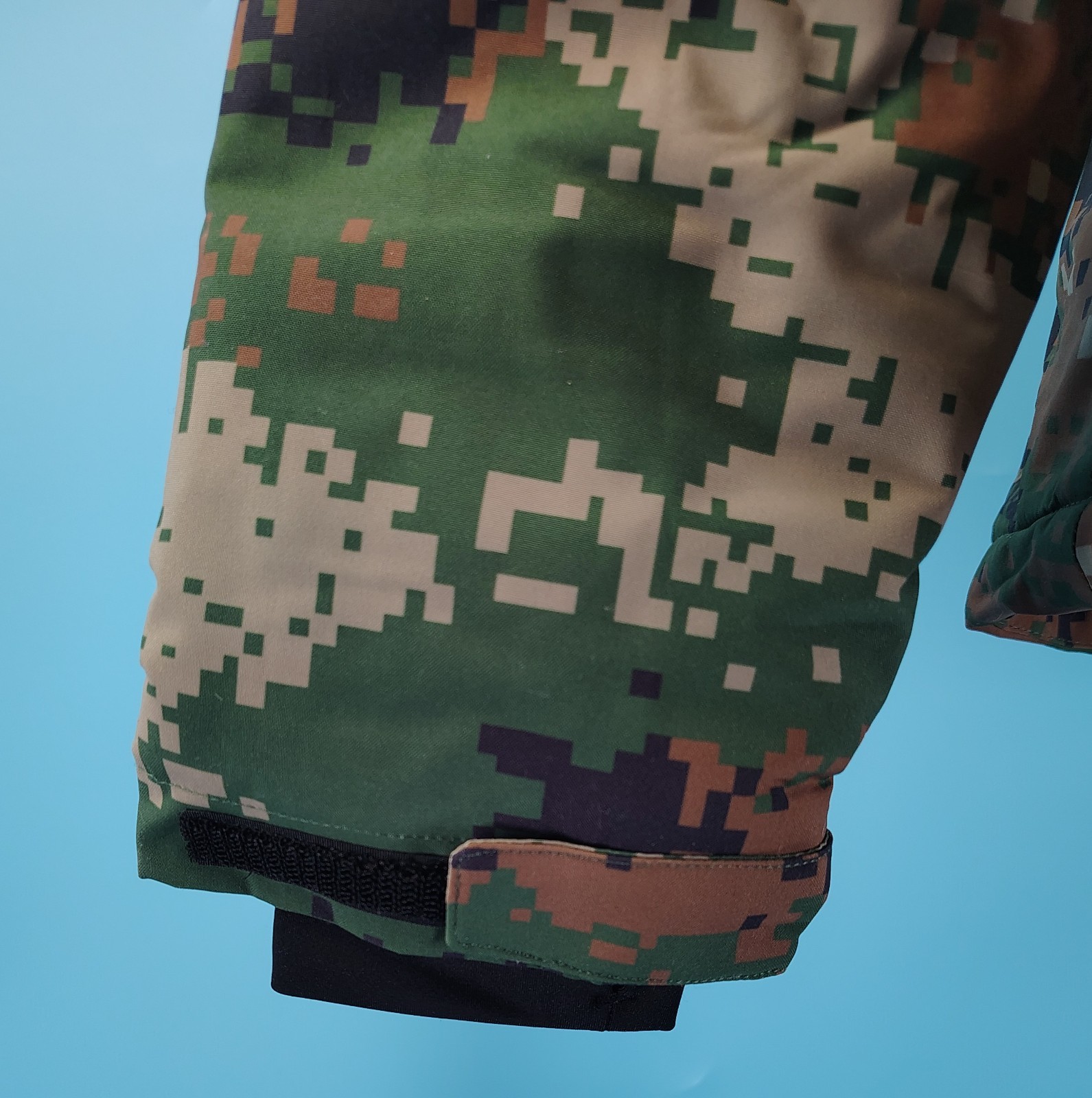 Camel Crown Women's Ski Jacket Camouflage With Removable Hood Winter Coat M