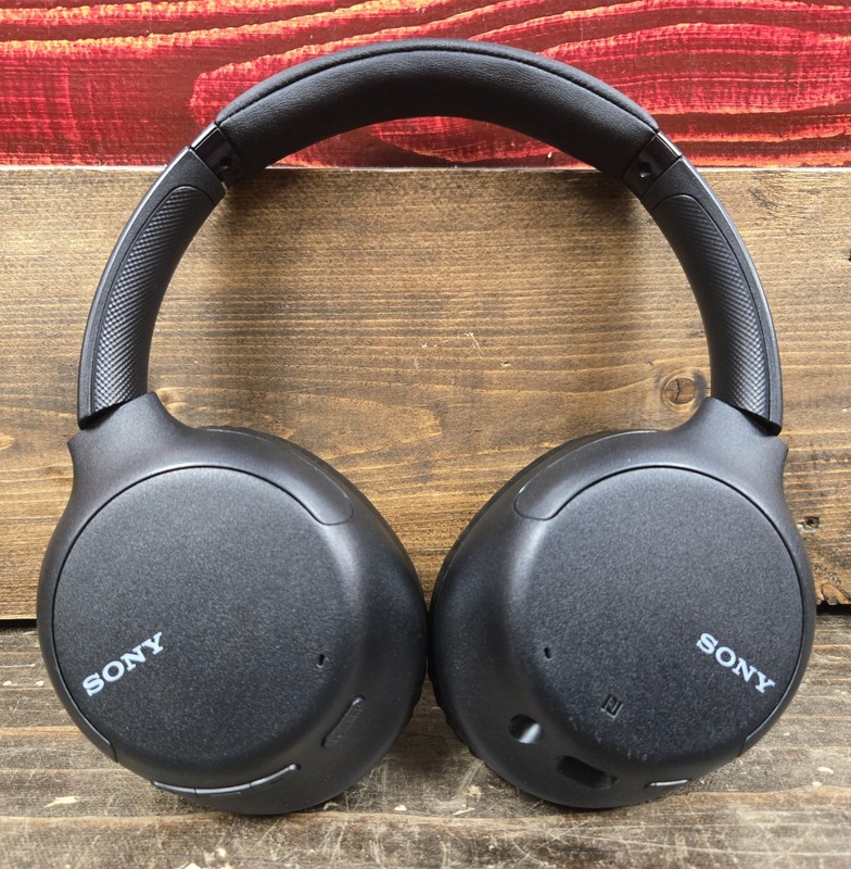 Sony Wireless Noise Canceling Headphones (WH-CH710N) DAMAGED