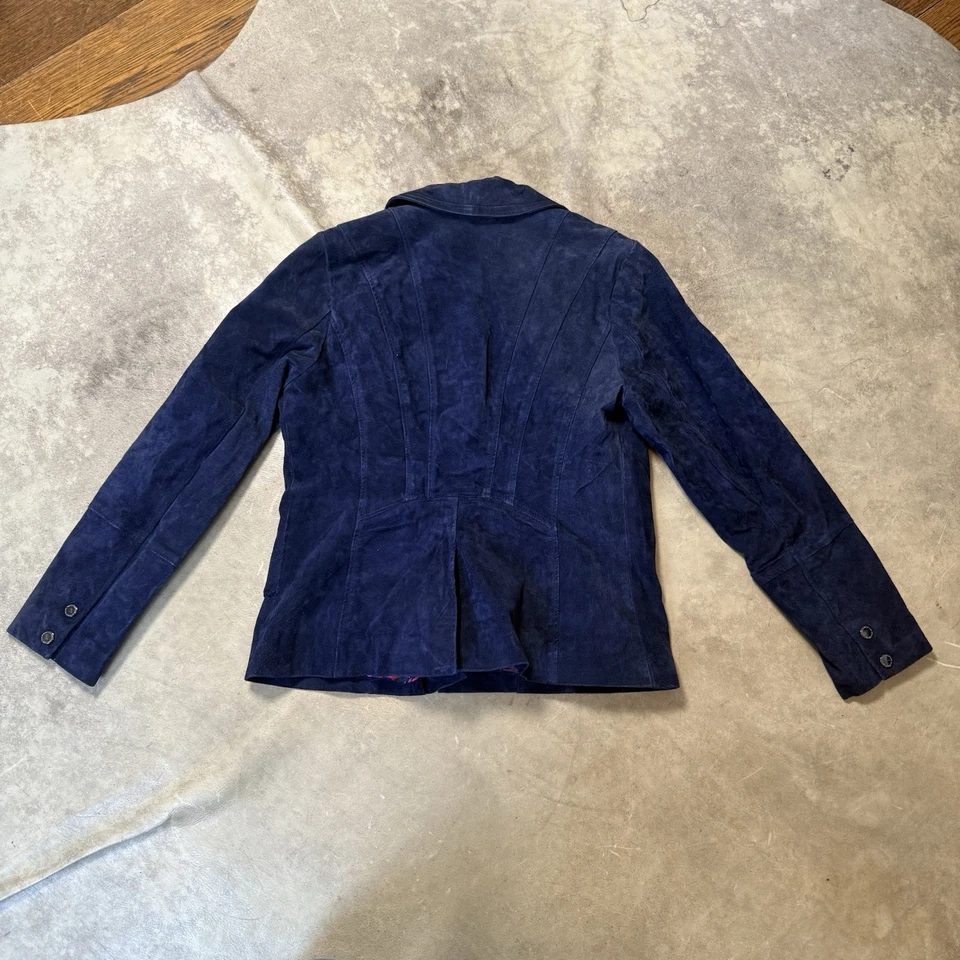 Jaqueta Isaac Mizrahi Camurça Feminina Tamanho 8 Azul Escuro Motoqueiro Cropped - Imagem 2 de 4