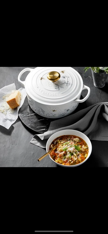 ~Le Creuset*Nuevo*Horno de hierro fundido esmaltado de 4,5 cuartos de galón, patrón de panal*Envío gratuito* Foto 3 de 4