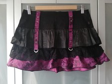 Tripp NYC | Gothic Minirock | Gr. 36/S | Spitze Satin Tüll schwarz lila