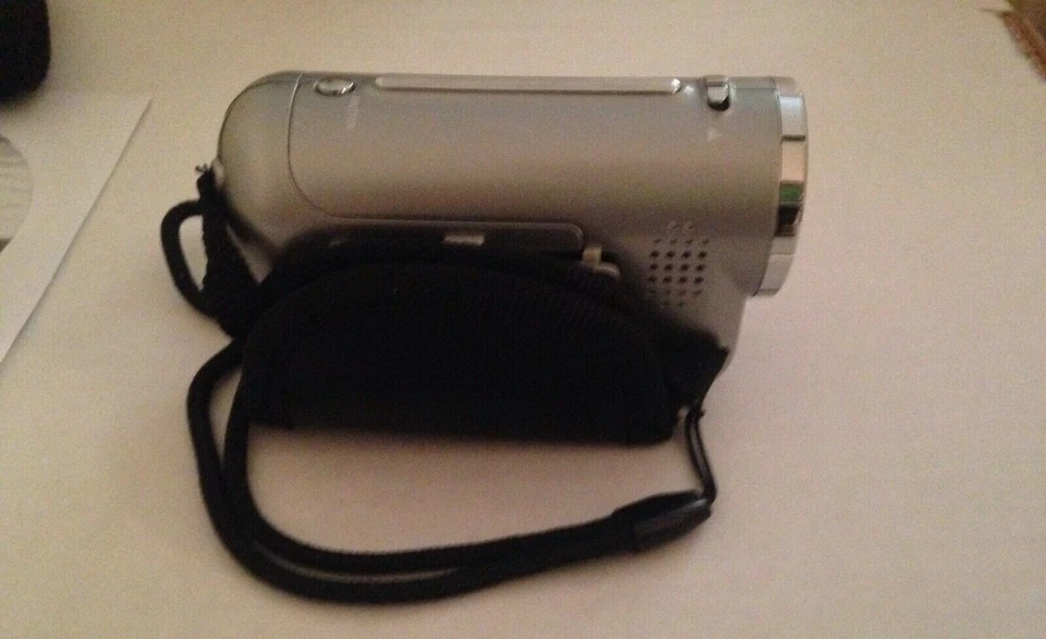 Global New Beginnings DV-136ZB 1.5" 3.1 MP Digital Video Camera with 4X Zoom - Image 4 of 4