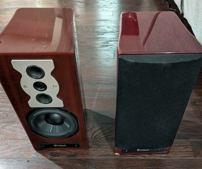 McIntosh XR50 Bookshelf Speaker Red Walnut Fine Gloss