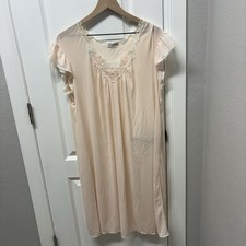 Vintage Lorraine Soft Pink 100 Nylon Embellished Neck Nightgown 1X