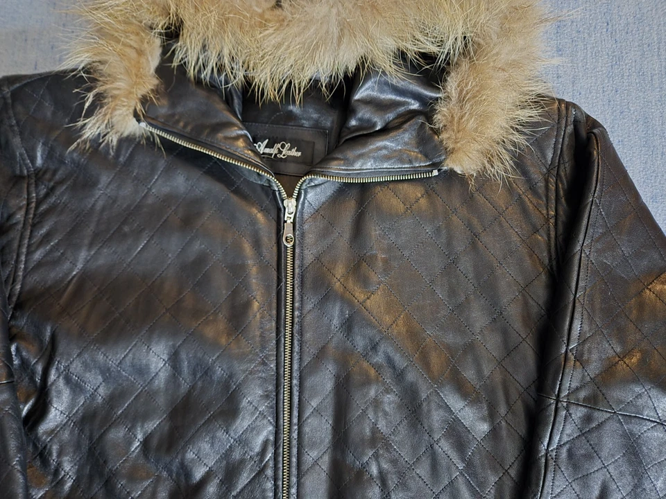 Chaqueta Amalfi para mujer de cuero negro manga larga con capucha ribete de piel cremallera completa talla XL Foto 3 de 4