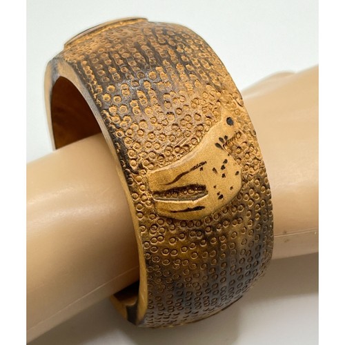 Wood Bangle Bracelet Camel Vintage Carved Texture Chunky Desert Ethnic - Picture 2 of 8
