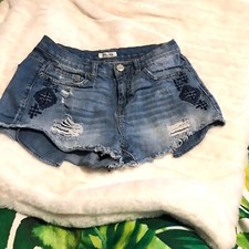 Mudd Juniors 9 Boho Embroidered Blue Denim Summer Jean Short Shorts
