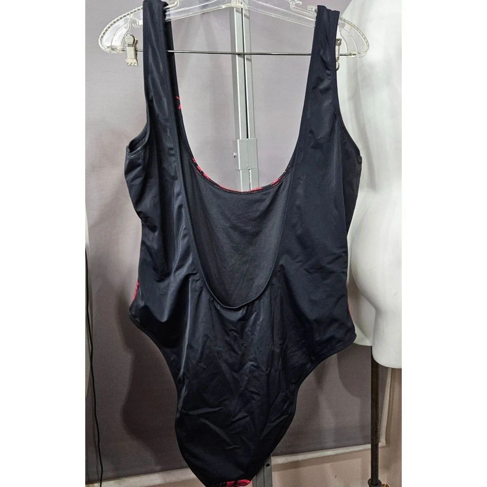 Traje de Baño Killstar 3XL Una Pieza Negro Rojo Playa Bestia Demonio Diablo NUEVO Foto 2 de 4