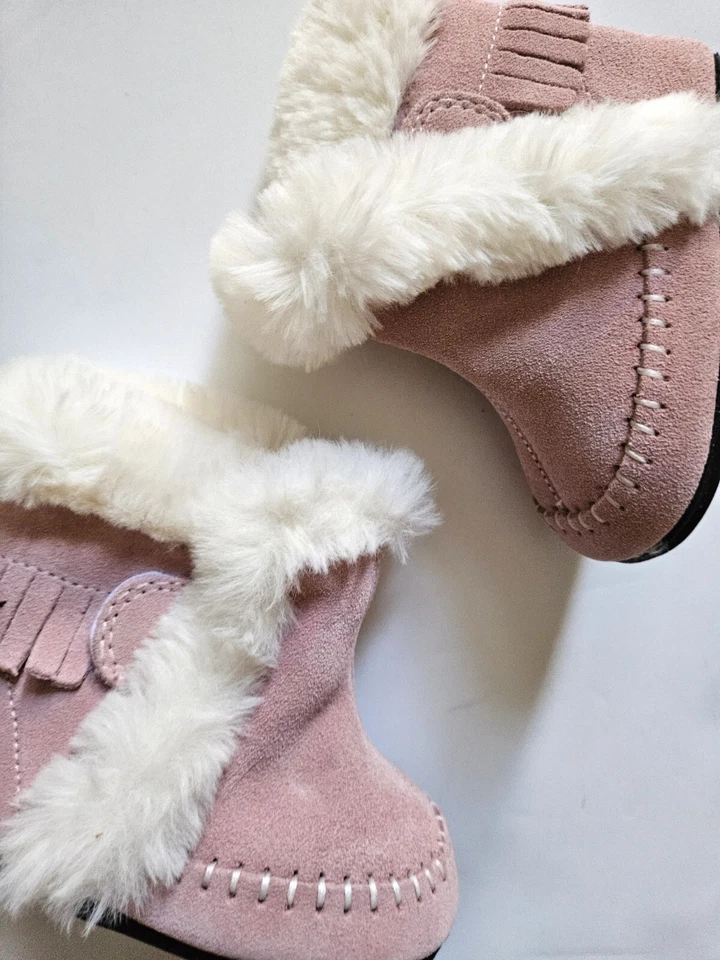 Jack & Lily NUEVO 12-18 Bebé Niñas Botas Invierno Imitación Piel Rosa Gamuza SC1-622 Foto 3 de 4
