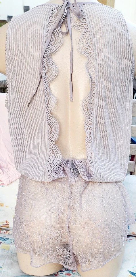 Macacão de pelúcia Victorias Secret raro vintage L listrado cinza claro blusa de renda macacão - Imagem 2 de 4